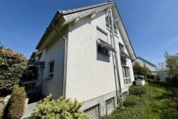 Hähn­lein – Moder­ne DHH „kau­fen – ein­zie­hen – wohl­füh­len“