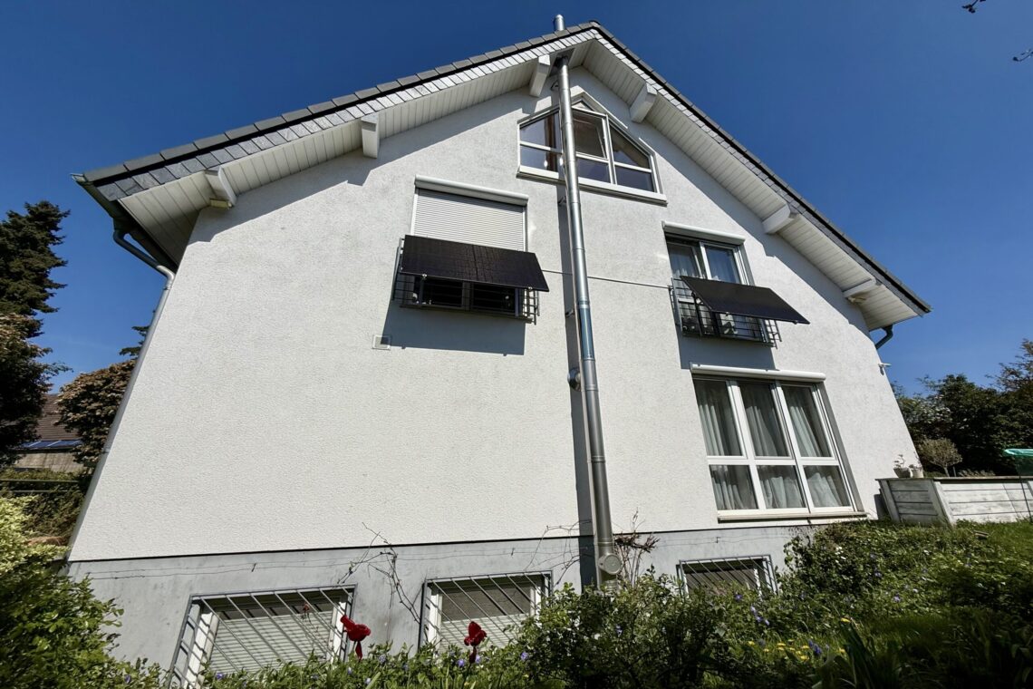 Hähn­lein – Moder­ne DHH „kau­fen – ein­zie­hen – wohl­füh­len“