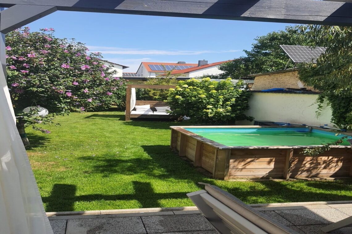 Hähn­lein – Frei­ste­hen­des EFH mit grü­ner Gar­ten­oa­se