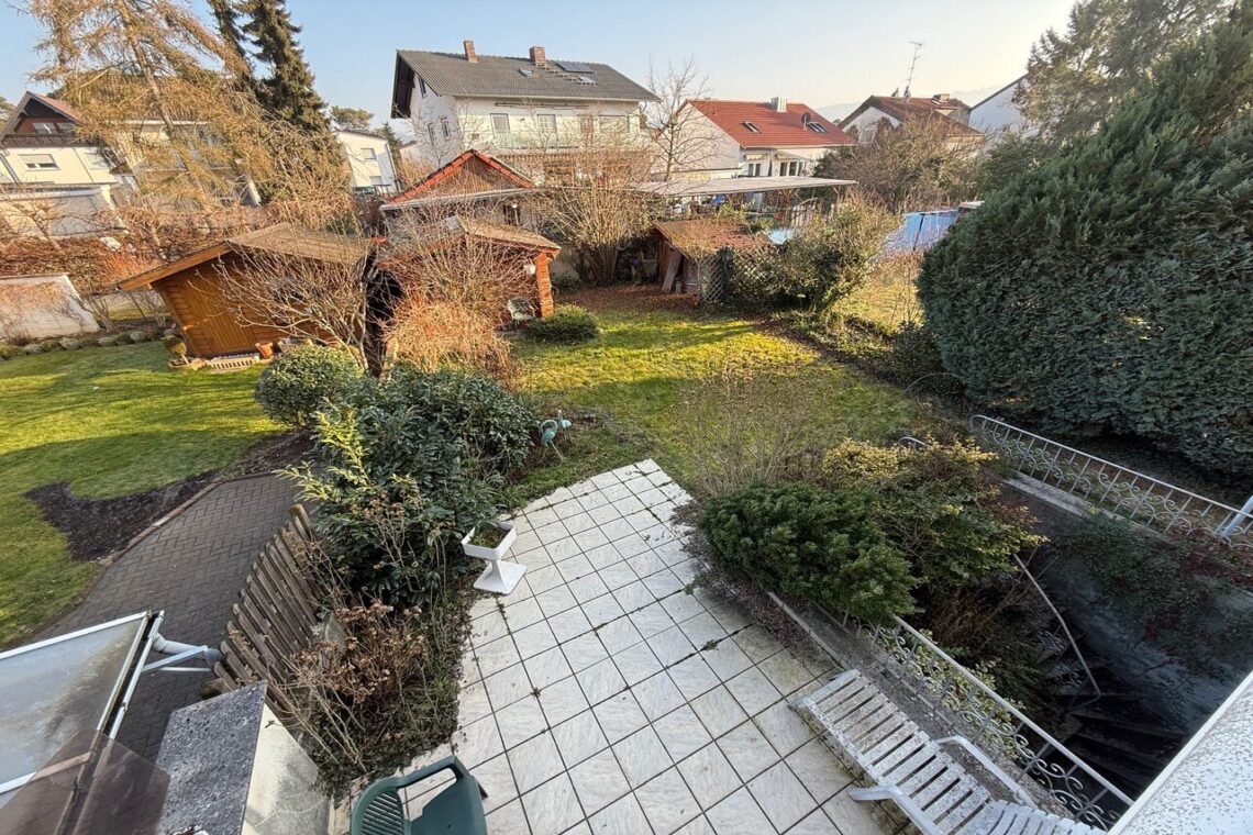 Bickenbach – Großes 1-2 FH od. Generationenwohnhaus
