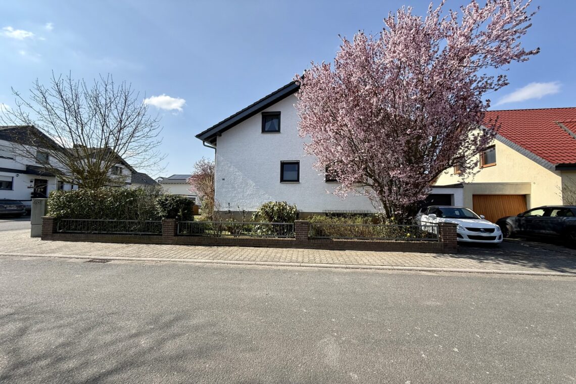 Hähn­lein – groß­zü­gi­ges, gepfleg­tes EFH