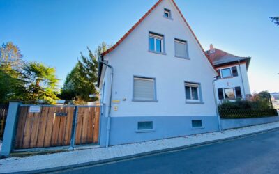 Gemüt­li­ches Wohn­haus für die klei­ne Fami­lie – Bicken­bach