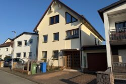 Bickenbach – Großes 1-2 FH od. Generationenwohnhaus