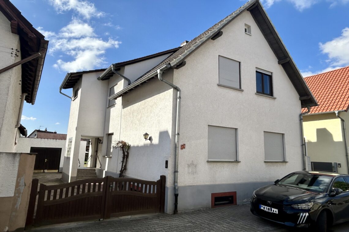 Bicken­bach – freist. EFH mit Süd-Gar­ten und Gara­ge